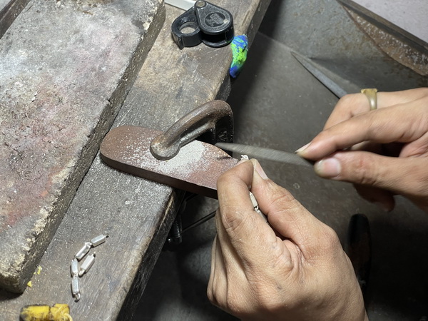 silver chain making